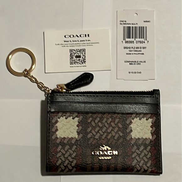 Coach Accessories - NWT Coach Cardholder Keyring